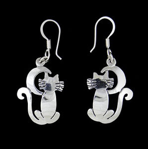 Cat with moon earrings in Sterling Silver