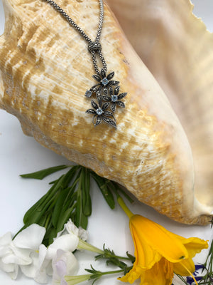 Flower Necklace with stones