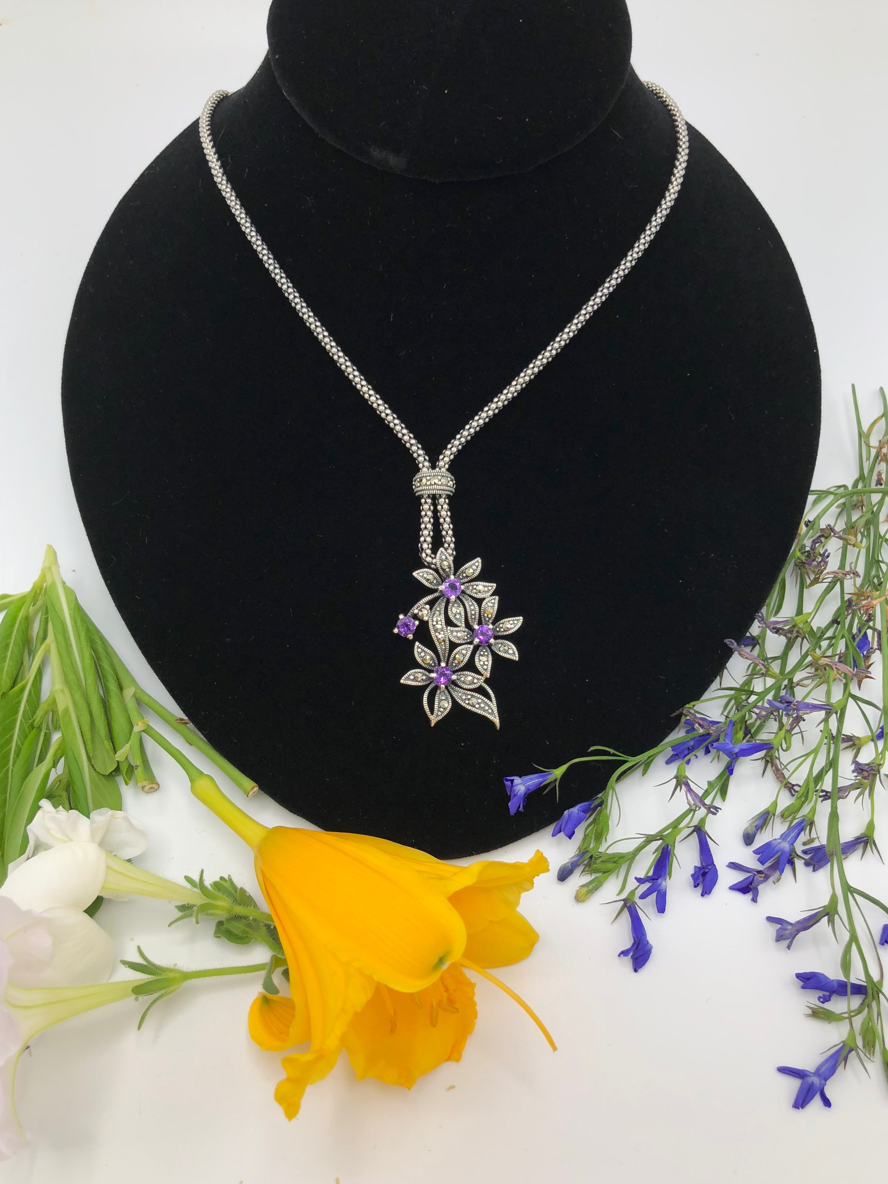 Flower Necklace with stones